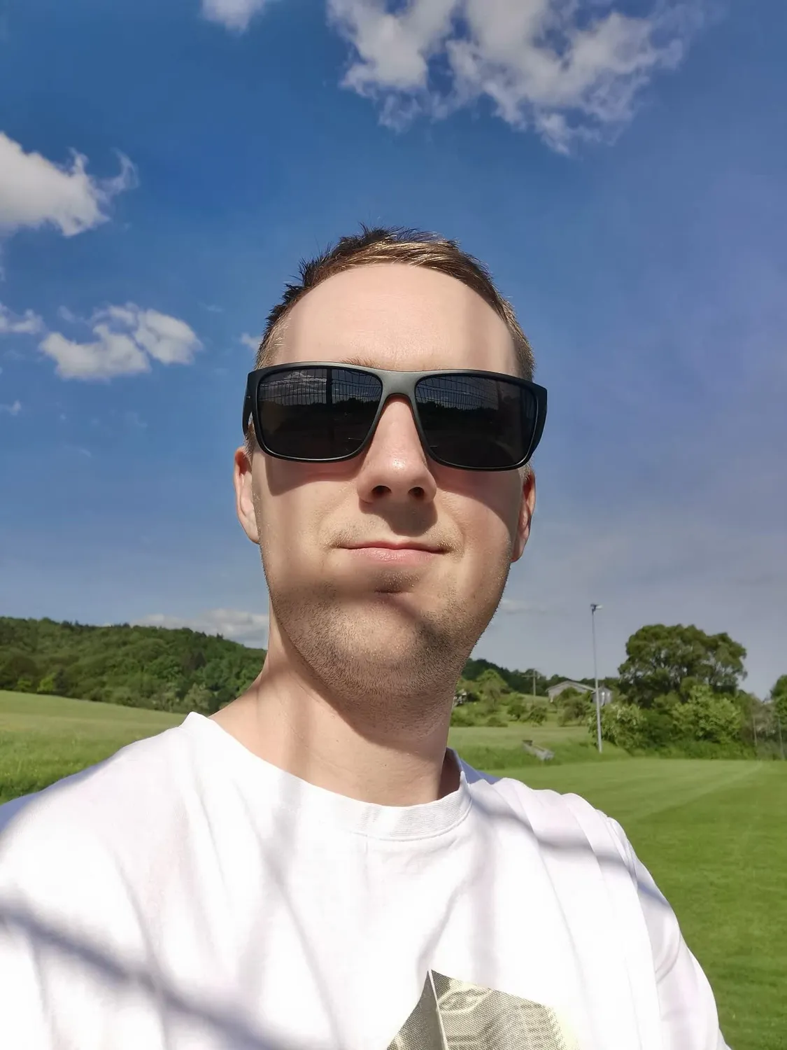 GQUEEN Retro Sonnenbrille Matt-Schwarz Grau polarisiert