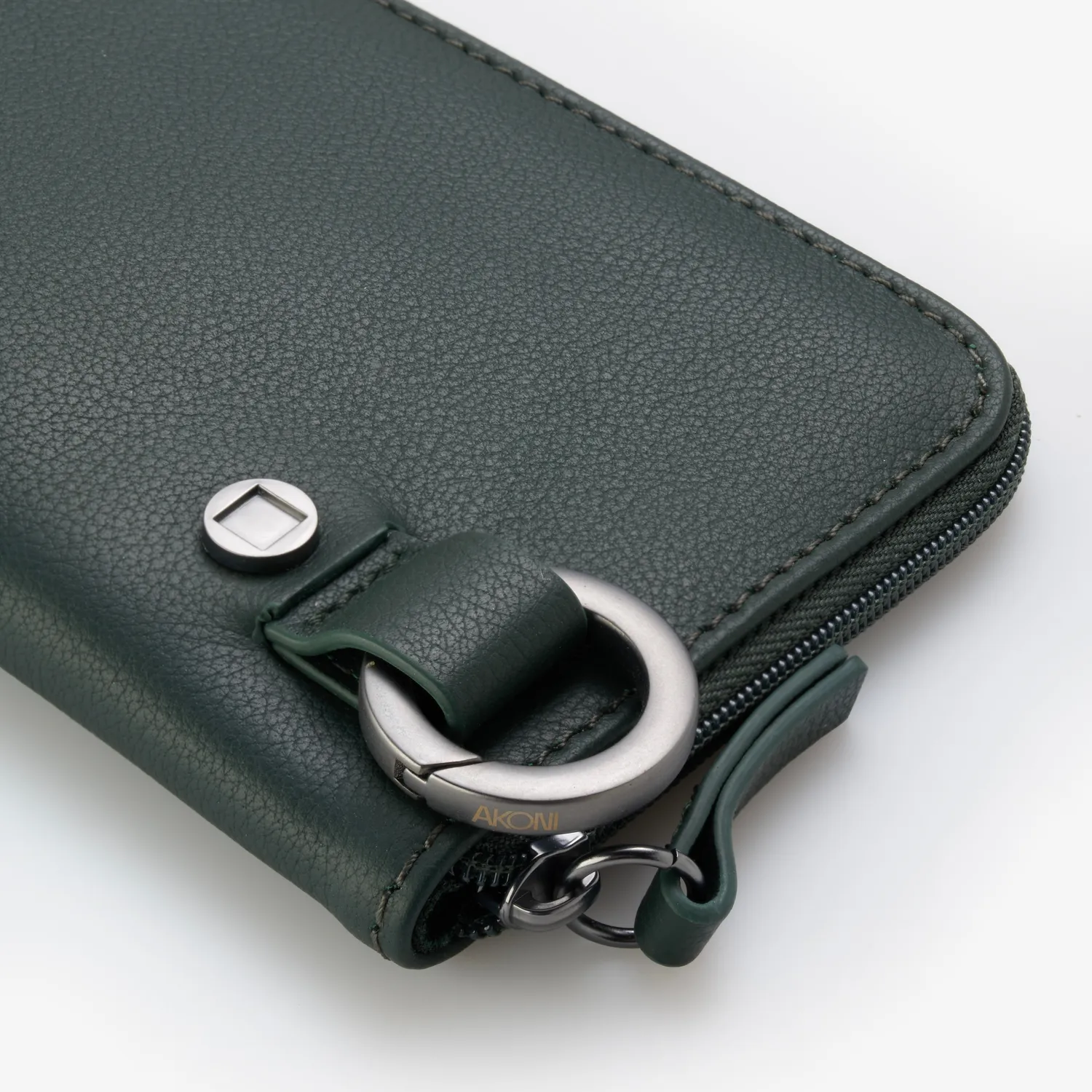 Akoni Leather Case Lederetui Smaragdgrün Leder Small