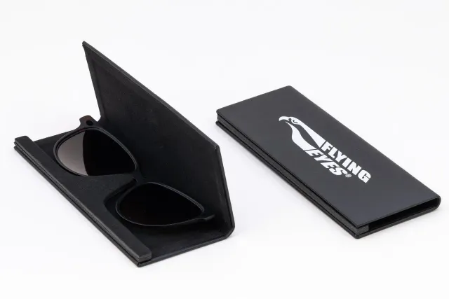 Flying Eyes Magnetclip Etui Hardcase Schwarz