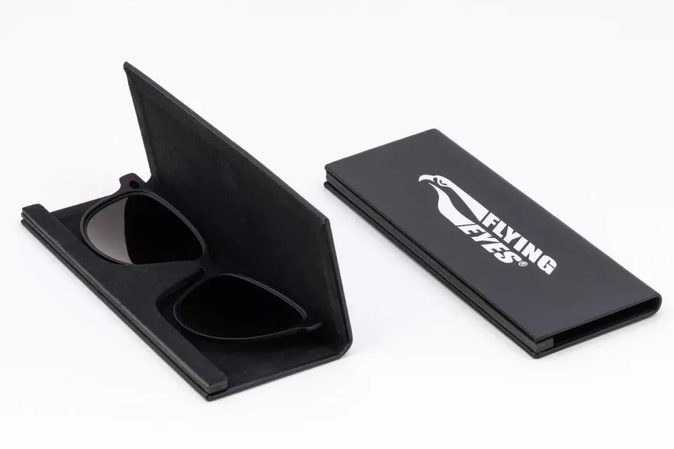Flying Eyes Magnetclip Etui Hardcase Schwarz