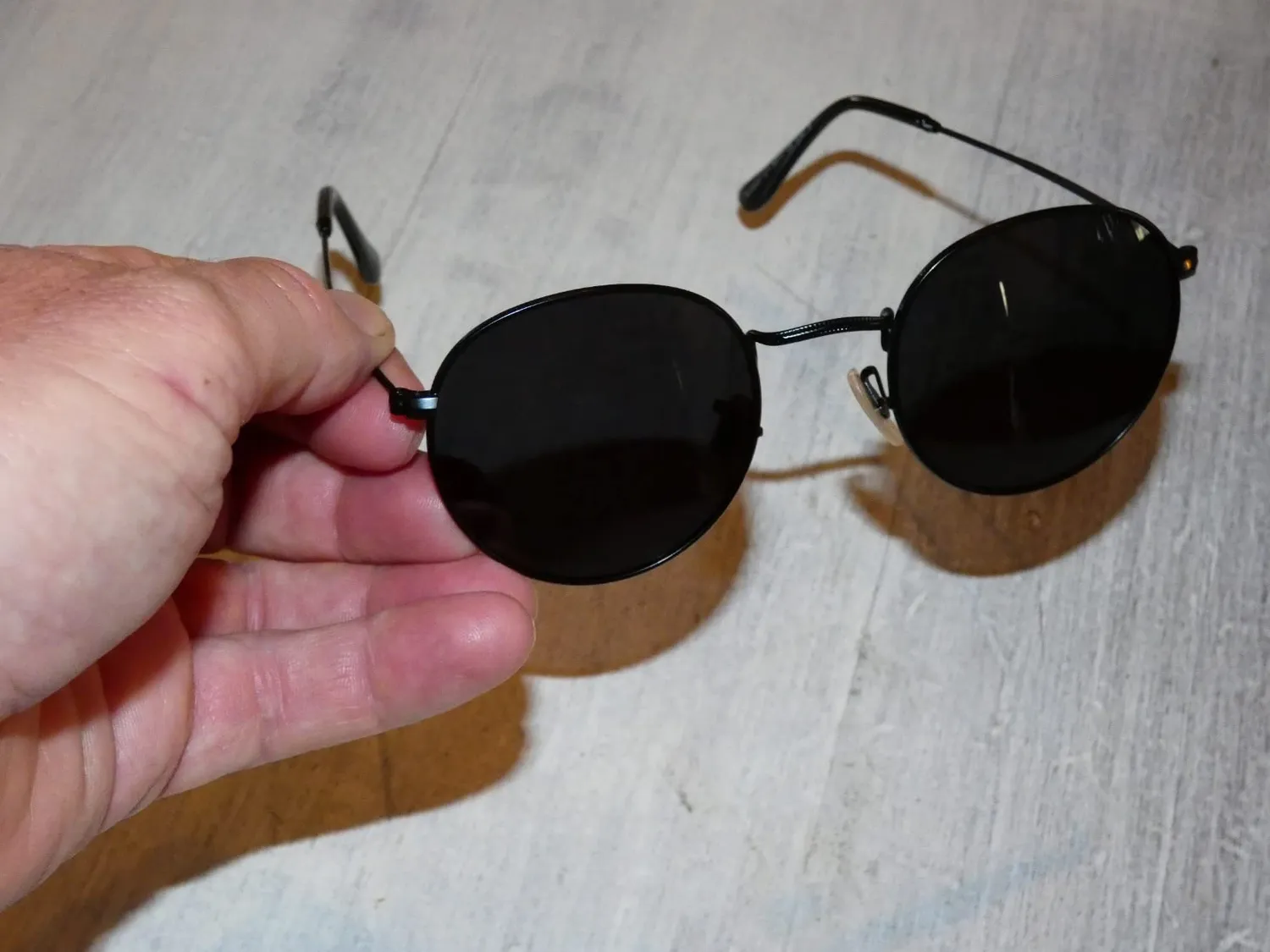 GQUEEN Retro Runde Sonnenbrille Schwarz Grau polarisiert