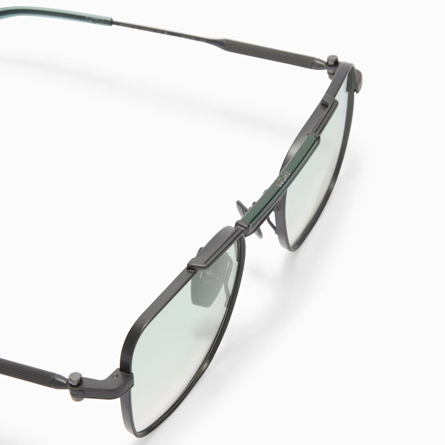Akoni Etere Europa Sonnenbrille Brushed Black Iron