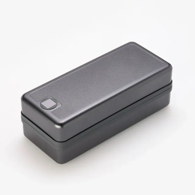 Akoni Aluminium Case Brillenetui Large Aluminium leicht