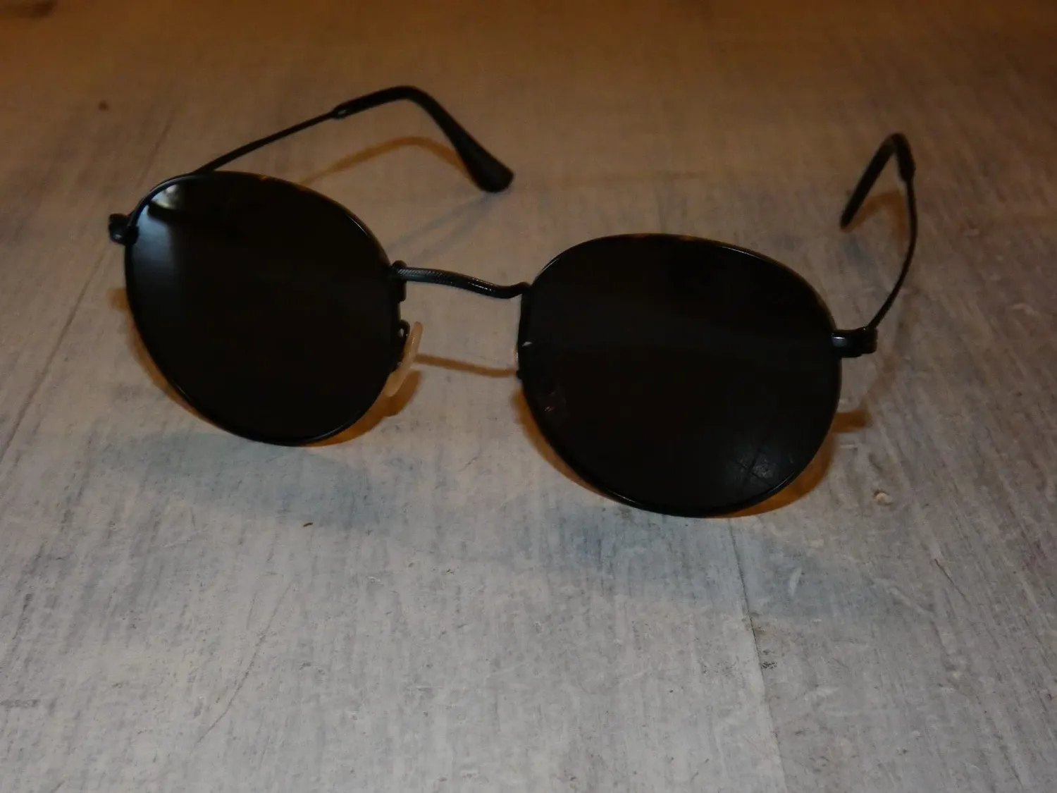 GQUEEN Retro Runde Sonnenbrille Schwarz Grau polarisiert
