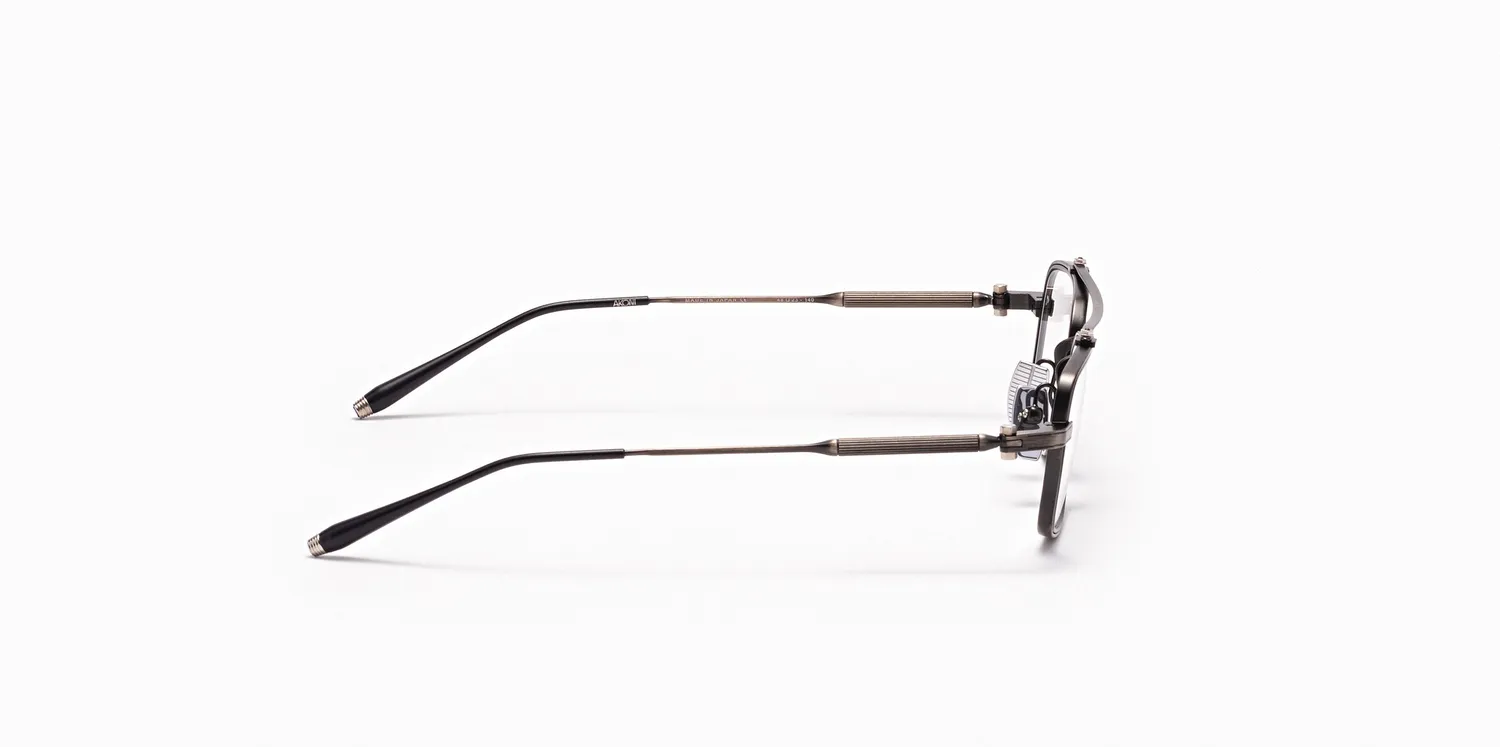 Akoni Delta Cassini Brille Antique Silver Titan 48
