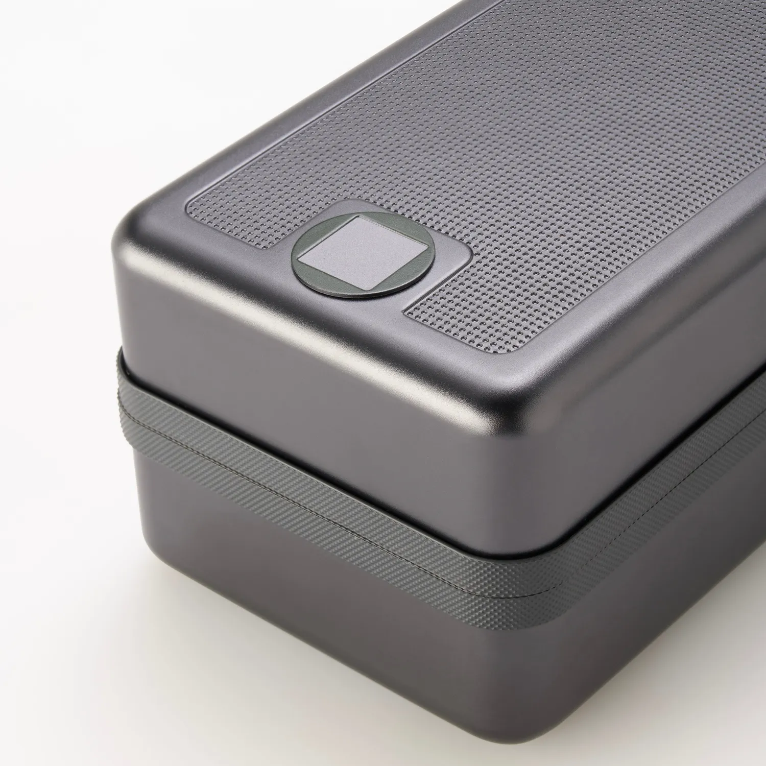 Akoni Aluminium Case Brillenetui Large Aluminium leicht
