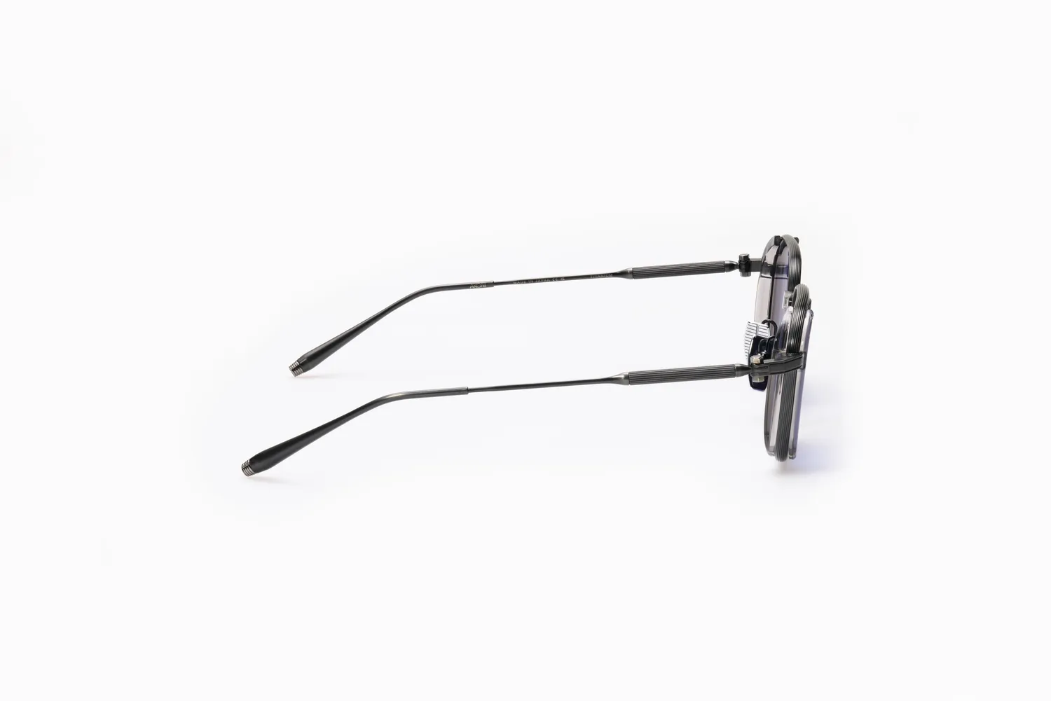 Akoni Horizon Eclipse Sonnenbrille Crystal Dark Grey Titan