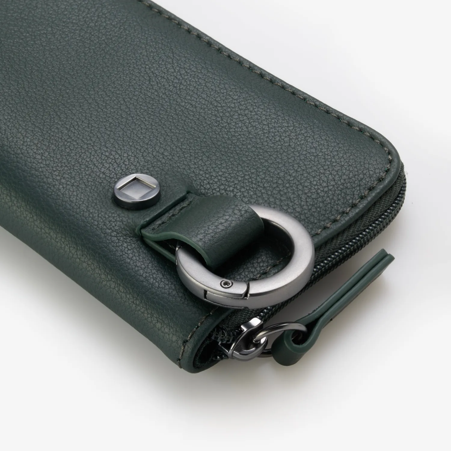 Akoni Leather Case Lederetui Smaragdgrün Leder Small